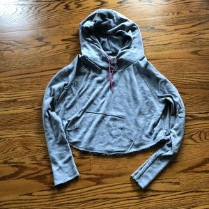🌻 Under Armour distressed crop hoodie